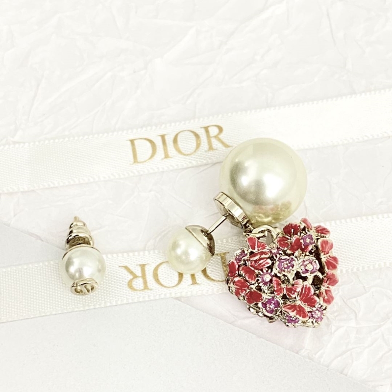 chr1st1an D10r earrings